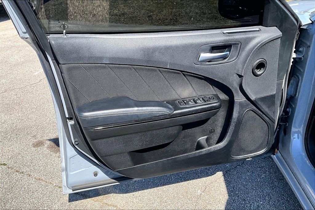 Used 2022 Dodge Charger SXT w/ Blacktop Package image 22
