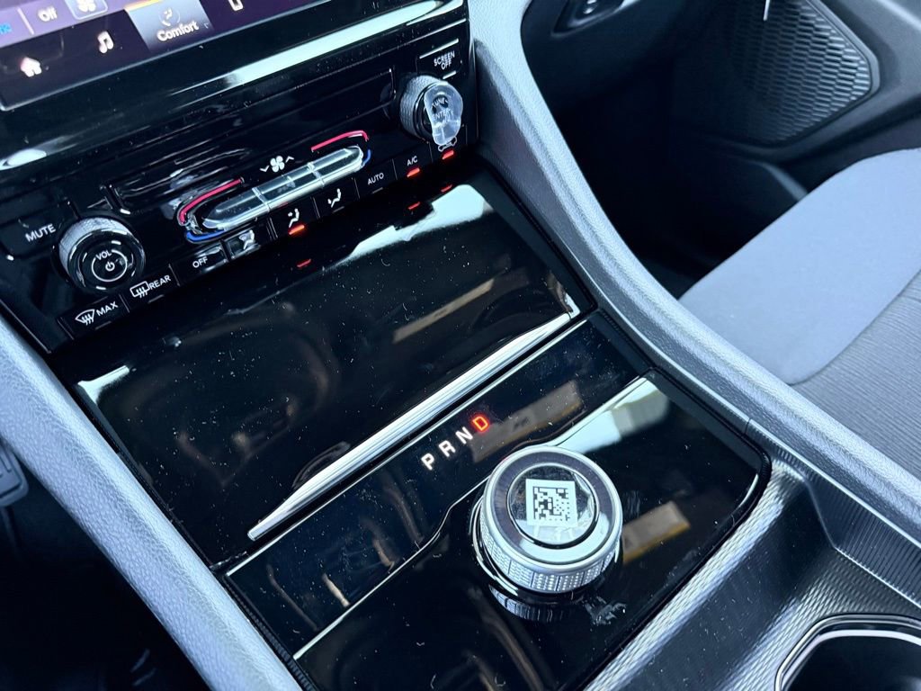 New 2025 Jeep Grand Cherokee Laredo X image 17