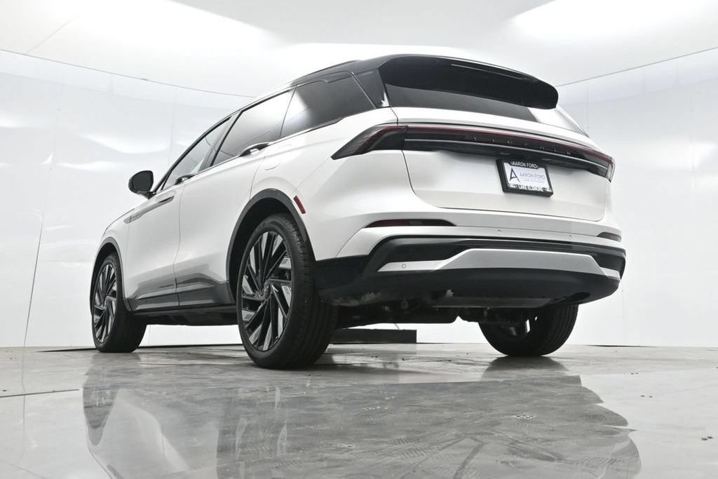 Used 2025 Lincoln Nautilus Reserve w/ Jet Appearance Package AWD/4WD image 62