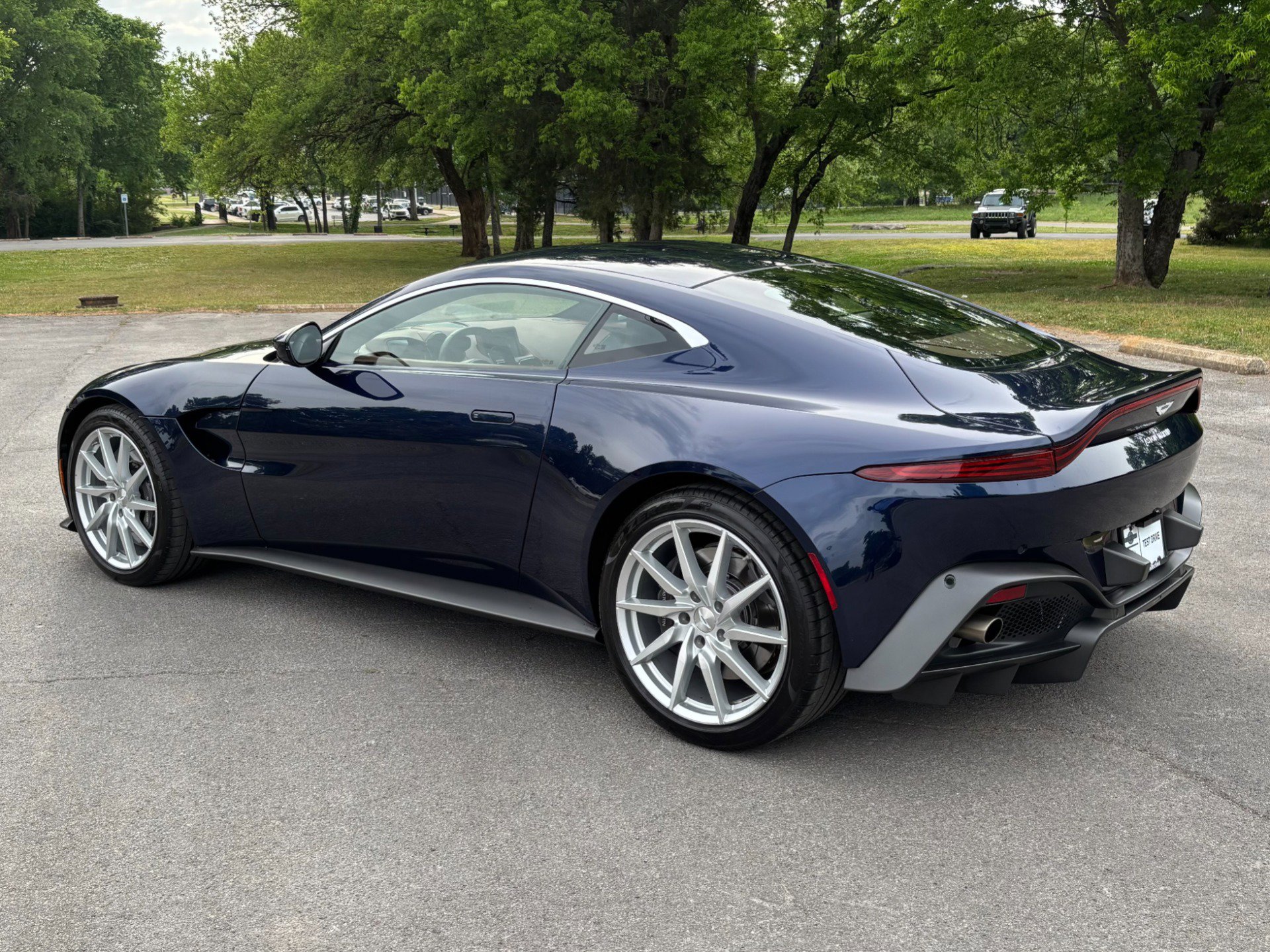Used 2020 Aston Martin V8 Vantage Coupe RWD image 4