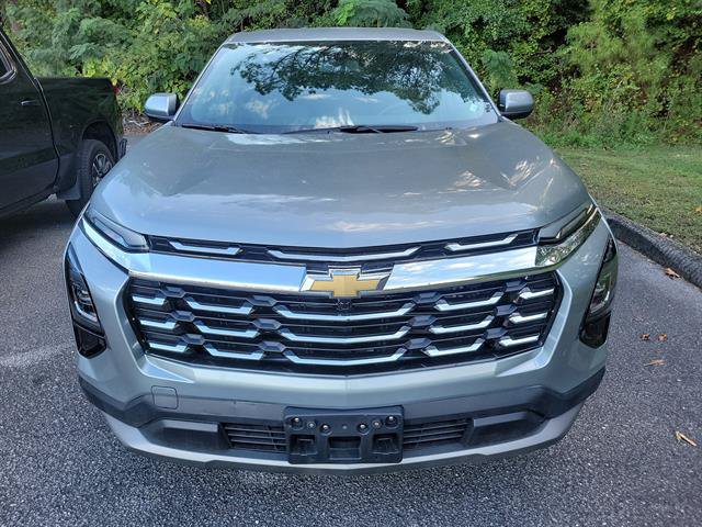 Used 2026 Chevrolet Equinox LT w/ Convenience Package II AWD/4WD image 2