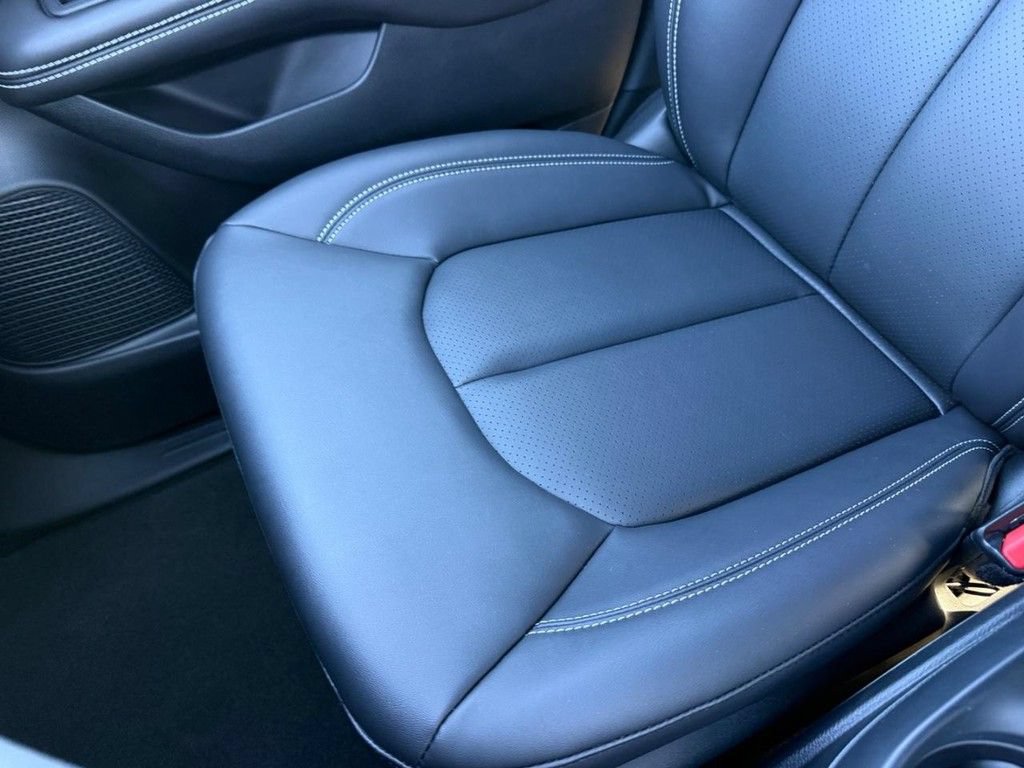 Used 2026 Chrysler Pacifica Select AWD/4WD image 21
