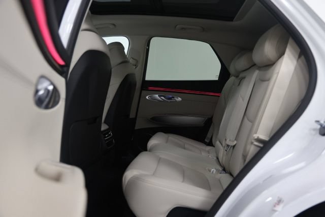 New 2027 Genesis GV70 2.5T Select AWD/4WD image 31