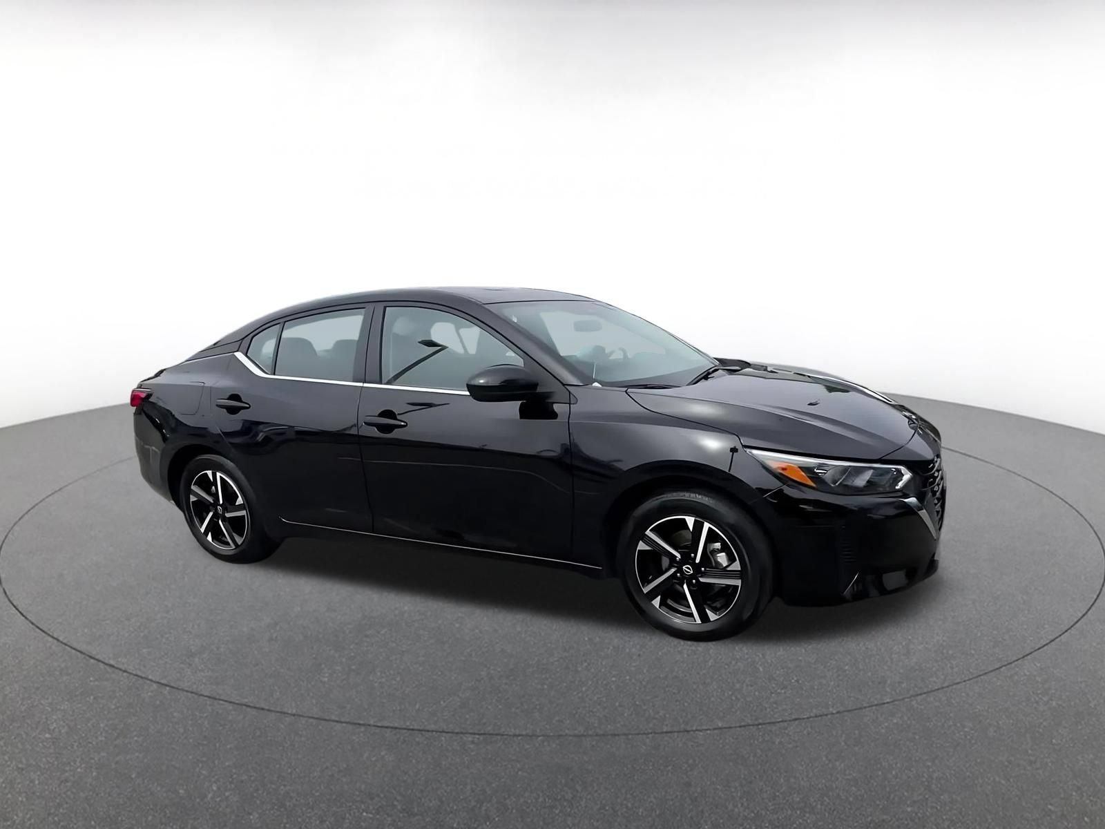 Used 2025 Nissan Sentra SV FWD image 2