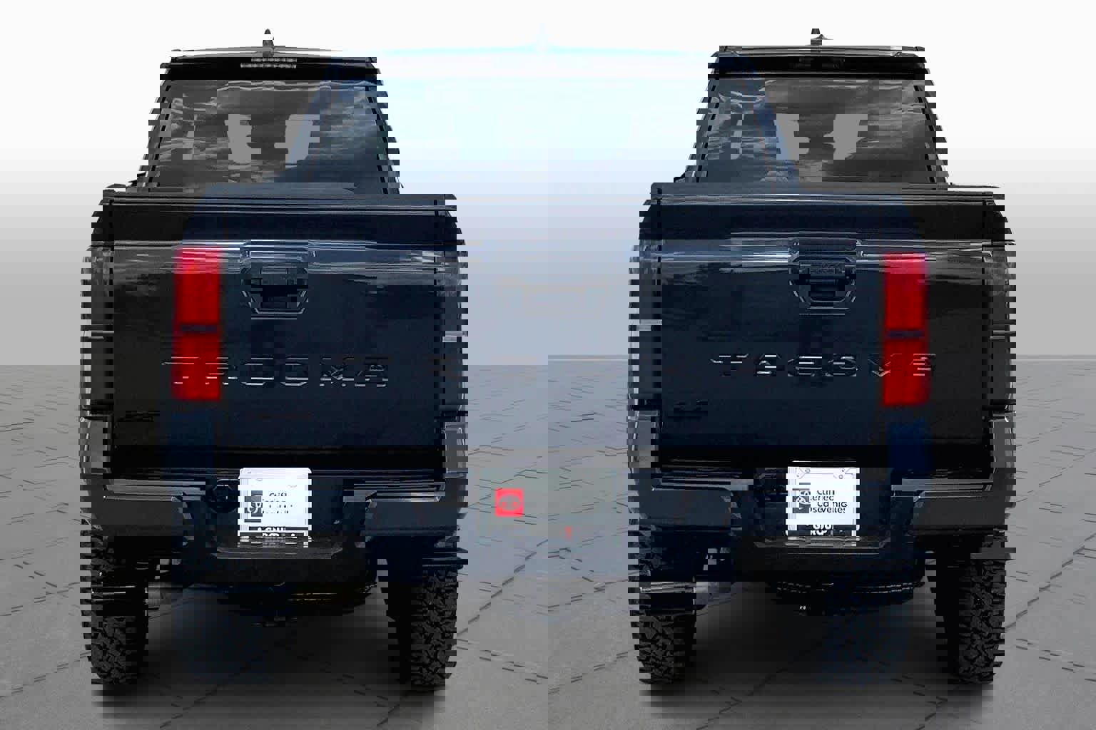 Used 2025 Toyota Tacoma TRD Sport image 5