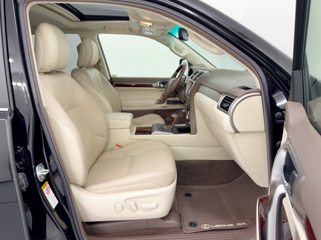 Used 2016 Lexus GX 460 w/ Premium Package AWD/4WD image 30
