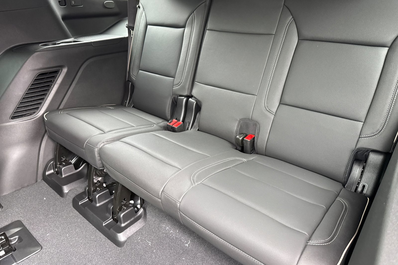 New 2026 GMC Yukon Elevation w/ Elevation Premium Package image 16