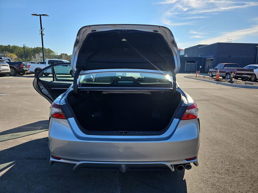Used 2024 Toyota Camry SE image 16
