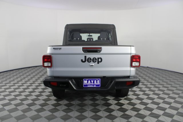 Used 2023 Jeep Gladiator Sport image 21