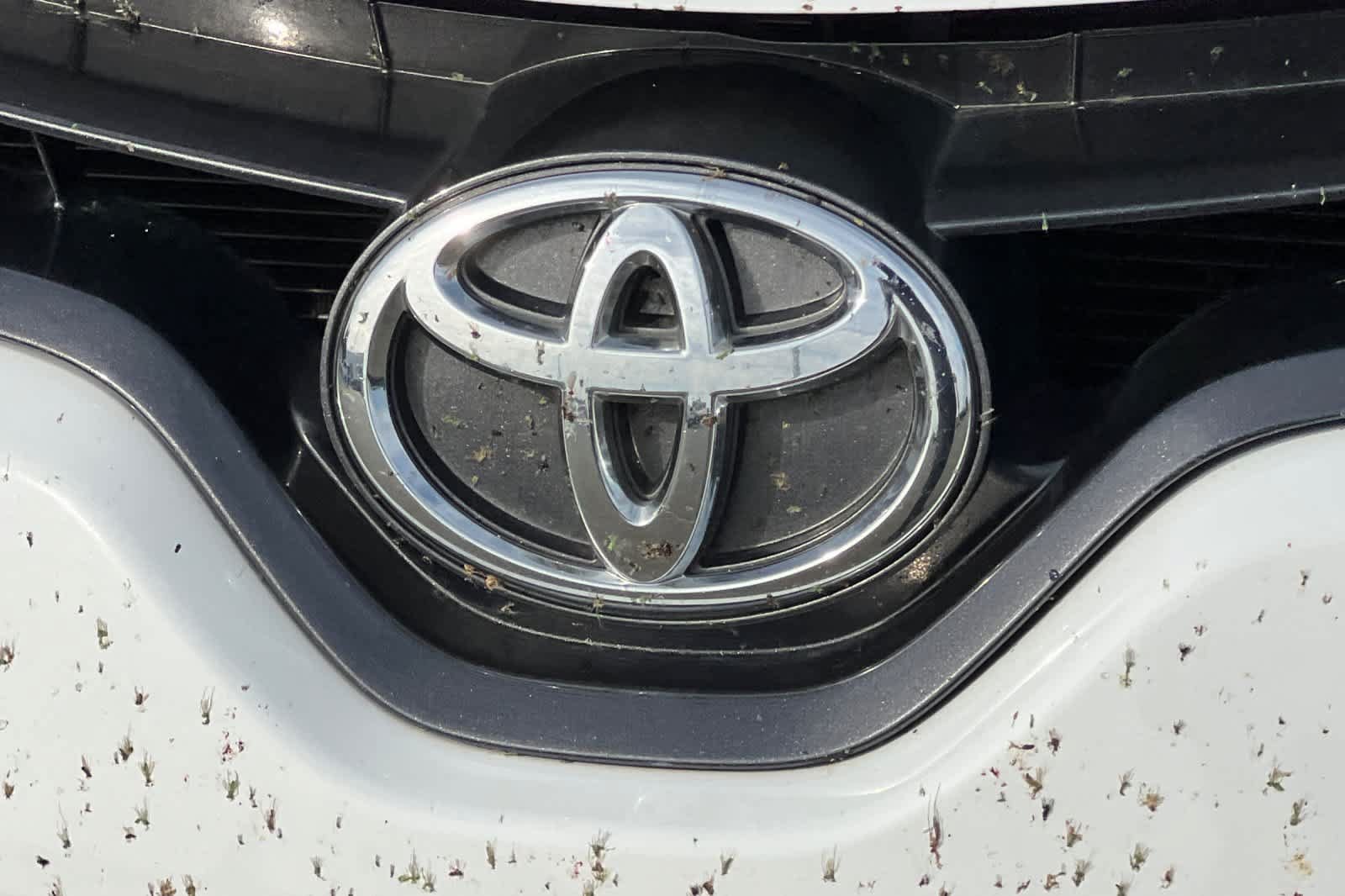 Used 2016 Toyota Corolla LE FWD image 16
