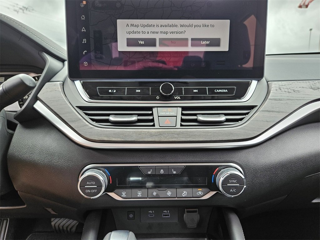 New 2025 Nissan Altima 2.5 SL image 9