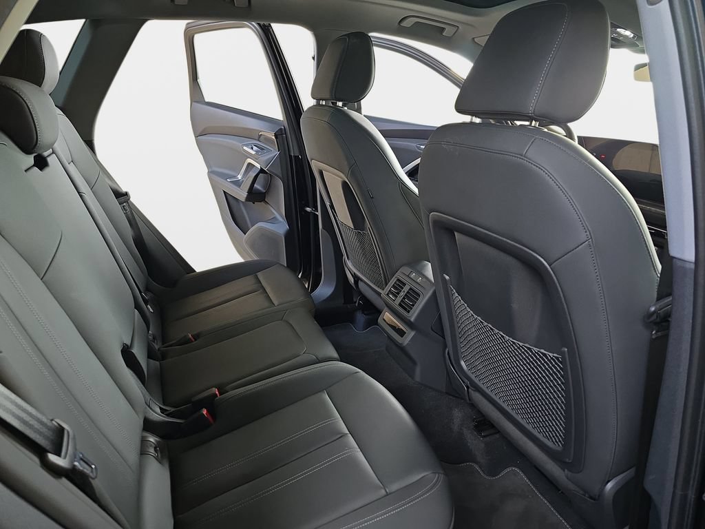 Used 2025 Audi Q5 Premium AWD/4WD image 13