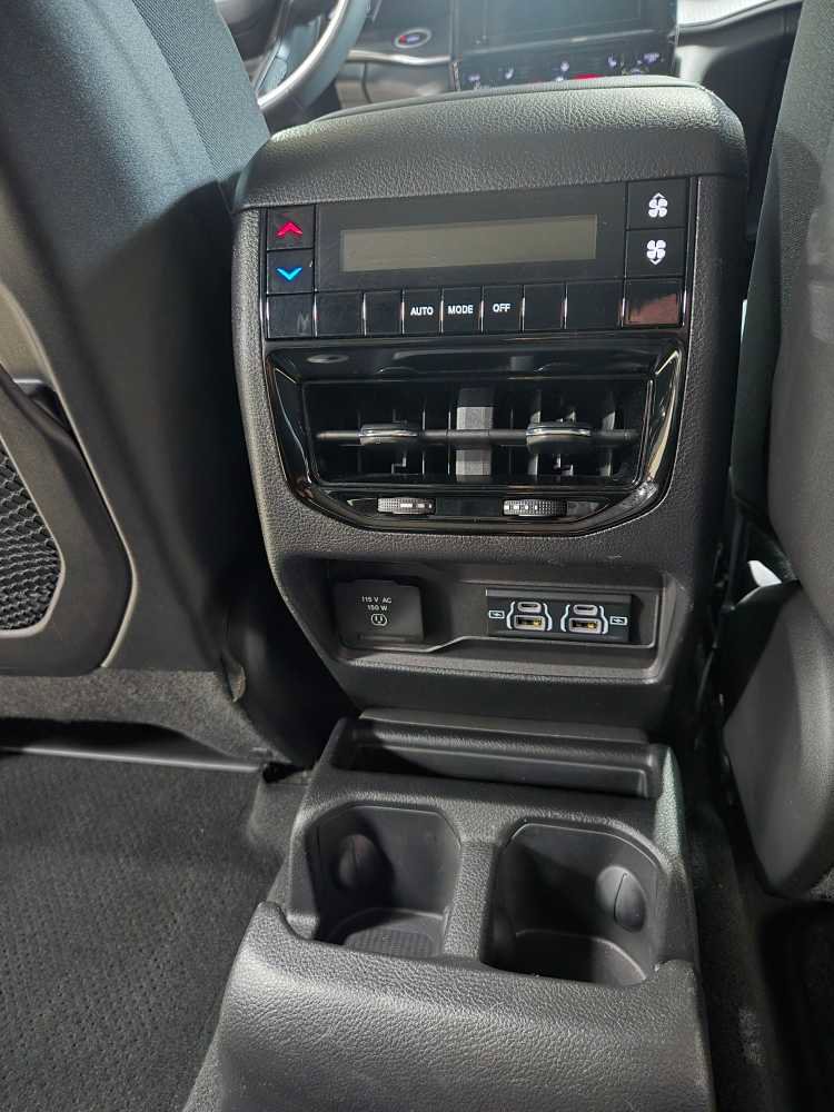 Certified 2023 Jeep Grand Cherokee L Laredo w/ Luxury Tech Group I image 16