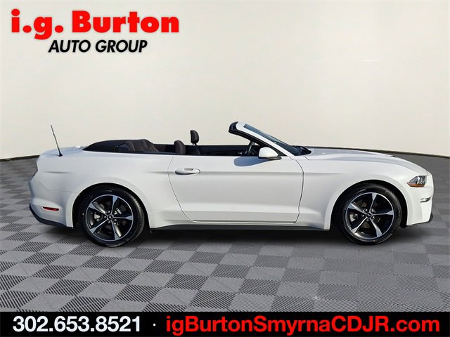 Used 2022 Ford Mustang Convertible w/ Equipment Group 101A image 7