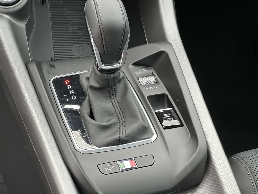 New 2025 Alfa Romeo Tonale w/ Premium Package AWD/4WD image 7