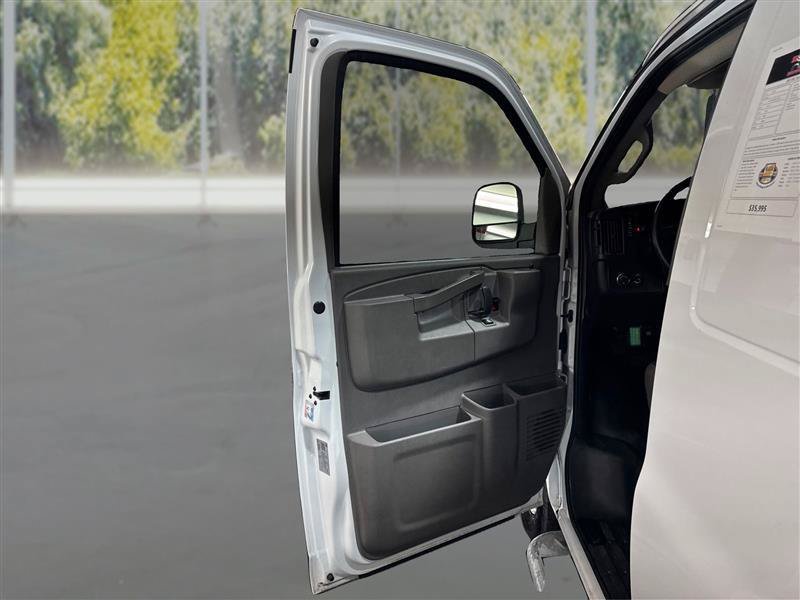 Used 2025 GMC Savana 2500 w/ Driver Convenience Package RWD image 19