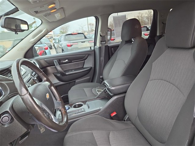Used 2017 Chevrolet Traverse LT w/ Style and Technology Package image 23