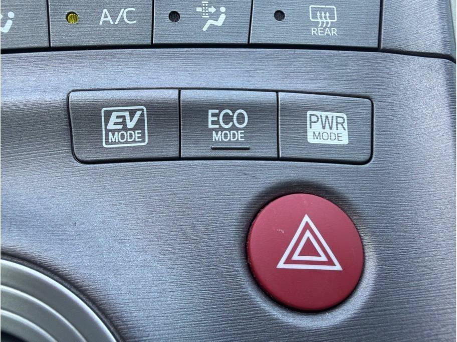 Used 2013 Toyota Prius Two FWD image 20