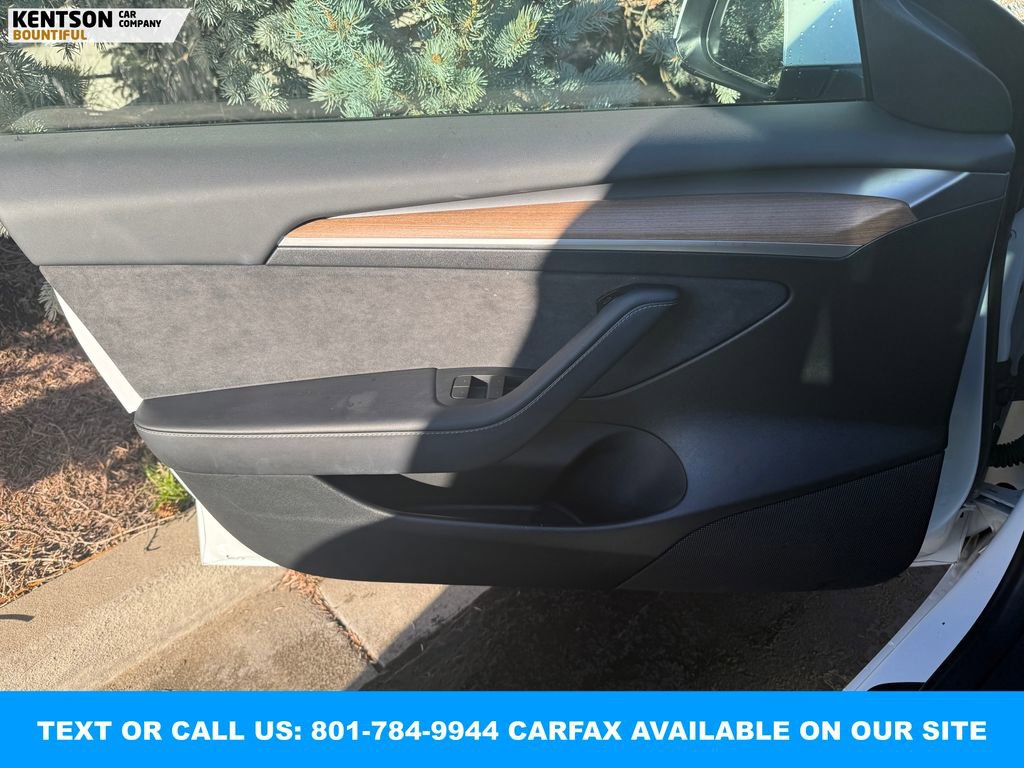 Used 2023 Tesla Model 3 Standard Range image 17