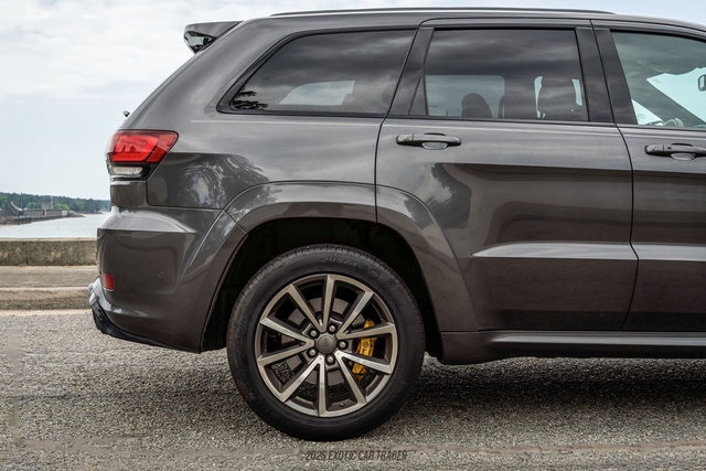 Used 2018 Jeep Grand Cherokee Trackhawk AWD/4WD image 10