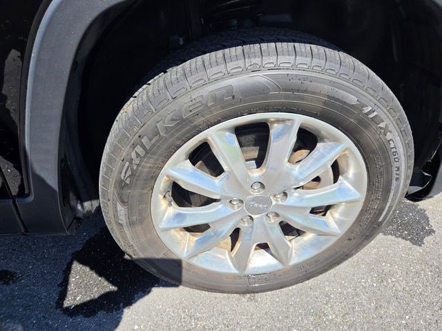 Used 2017 Jeep Cherokee Limited image 27