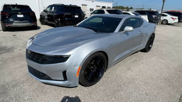 Used 2019 Chevrolet Camaro LT RWD image 6