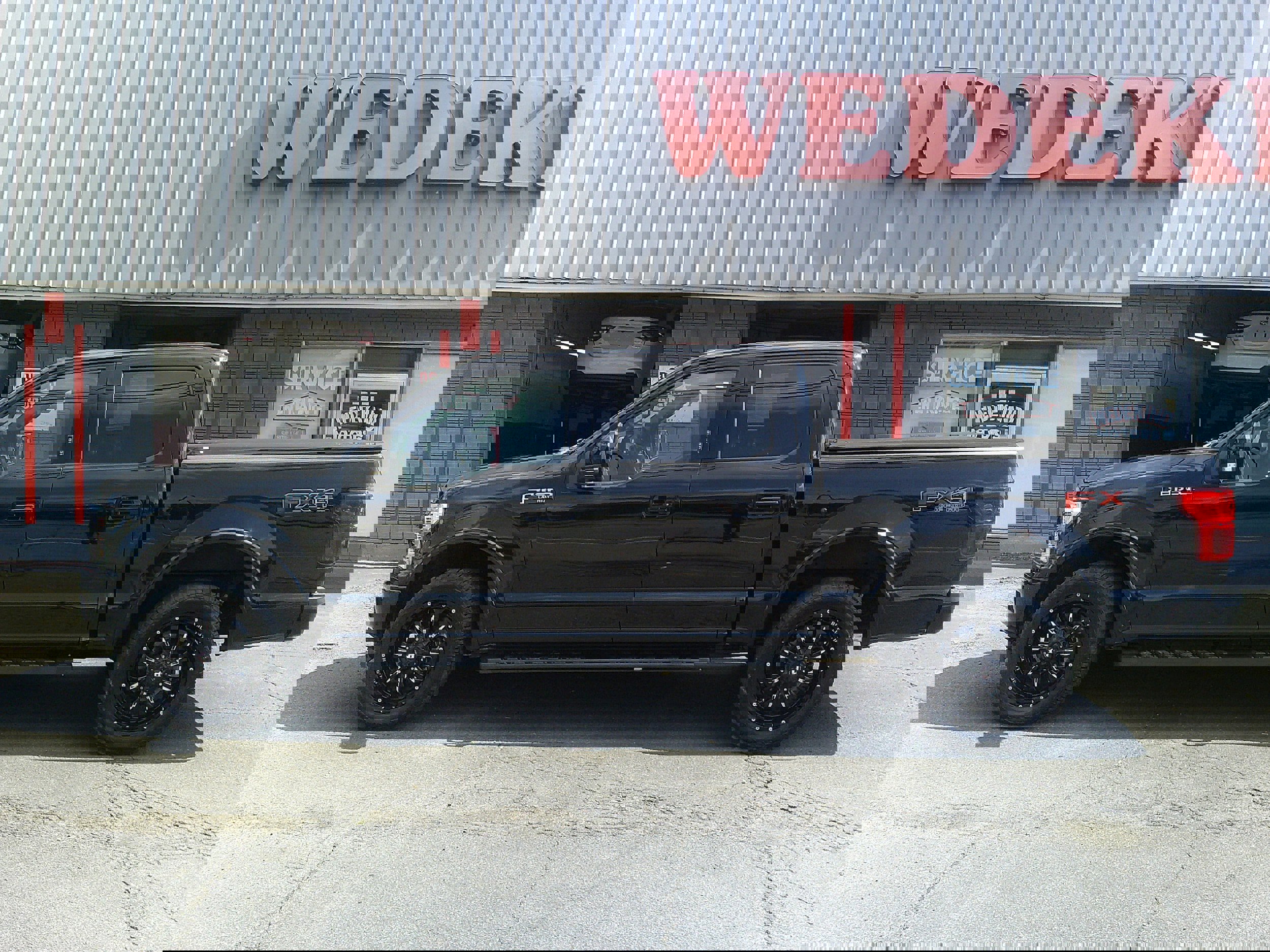 Used 2019 Ford F150 Lariat w/ Equipment Group 502A Luxury image 3