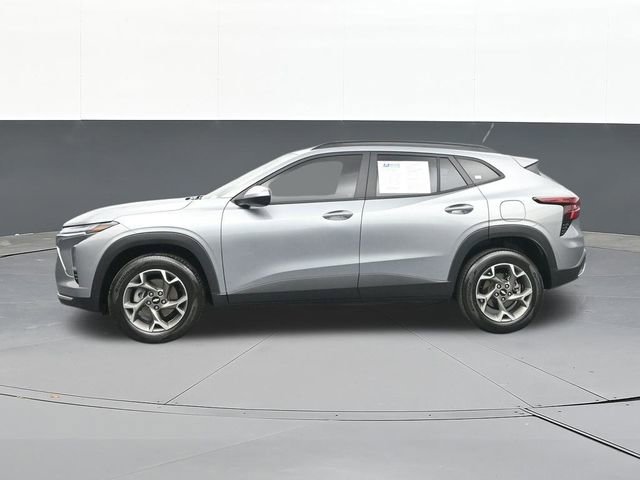 Used 2024 Chevrolet Trax LT w/ Driver Confidence Package FWD image 10