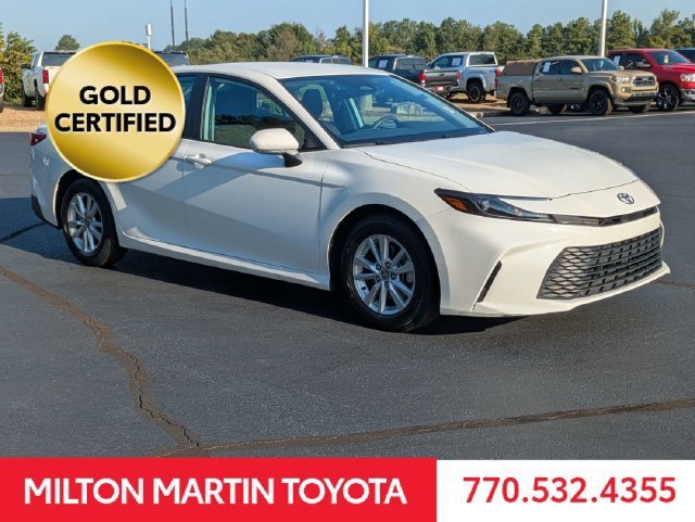 Certified 2025 Toyota Camry LE FWD image 3