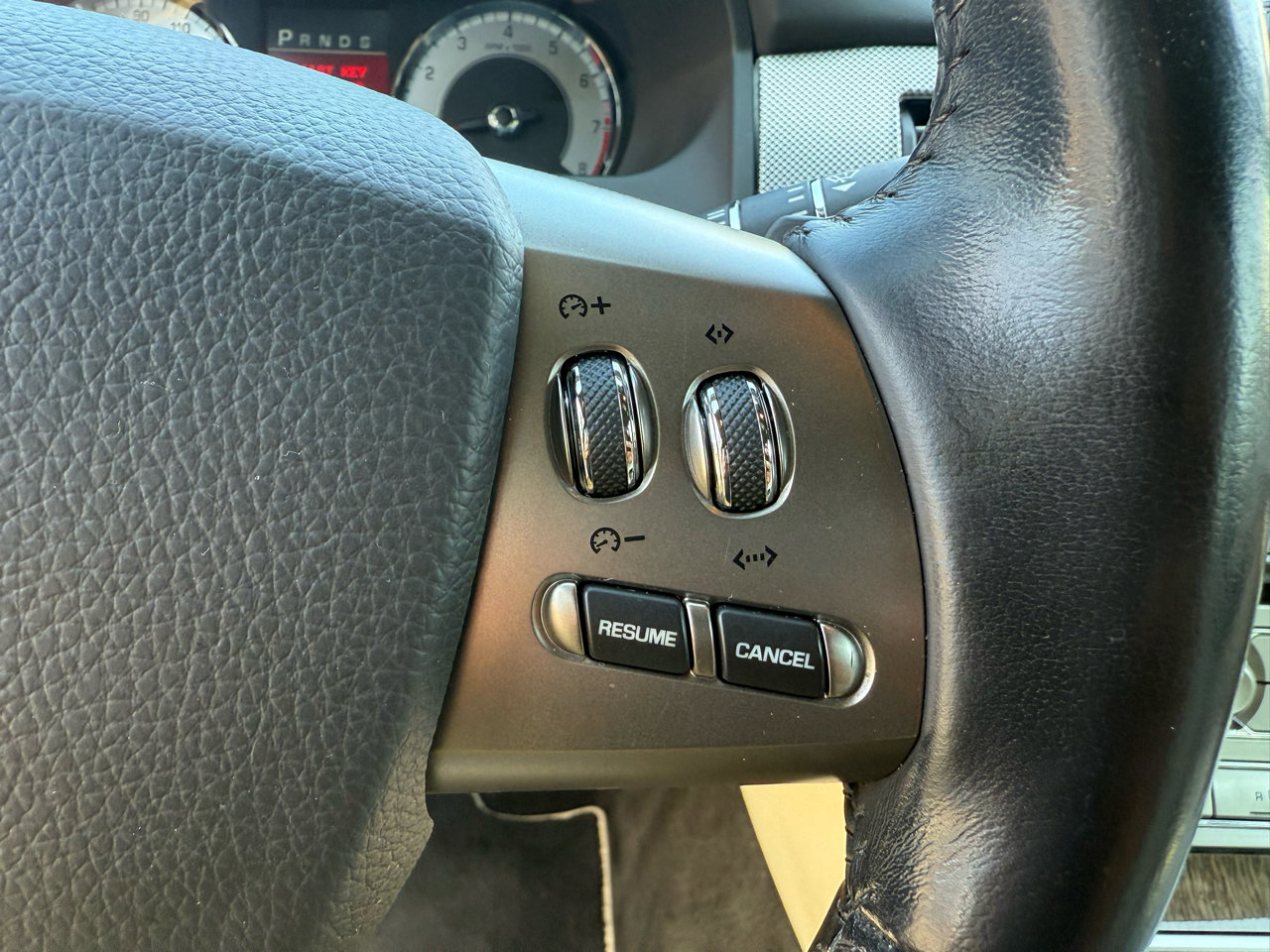 Used 2010 Jaguar XF R image 28