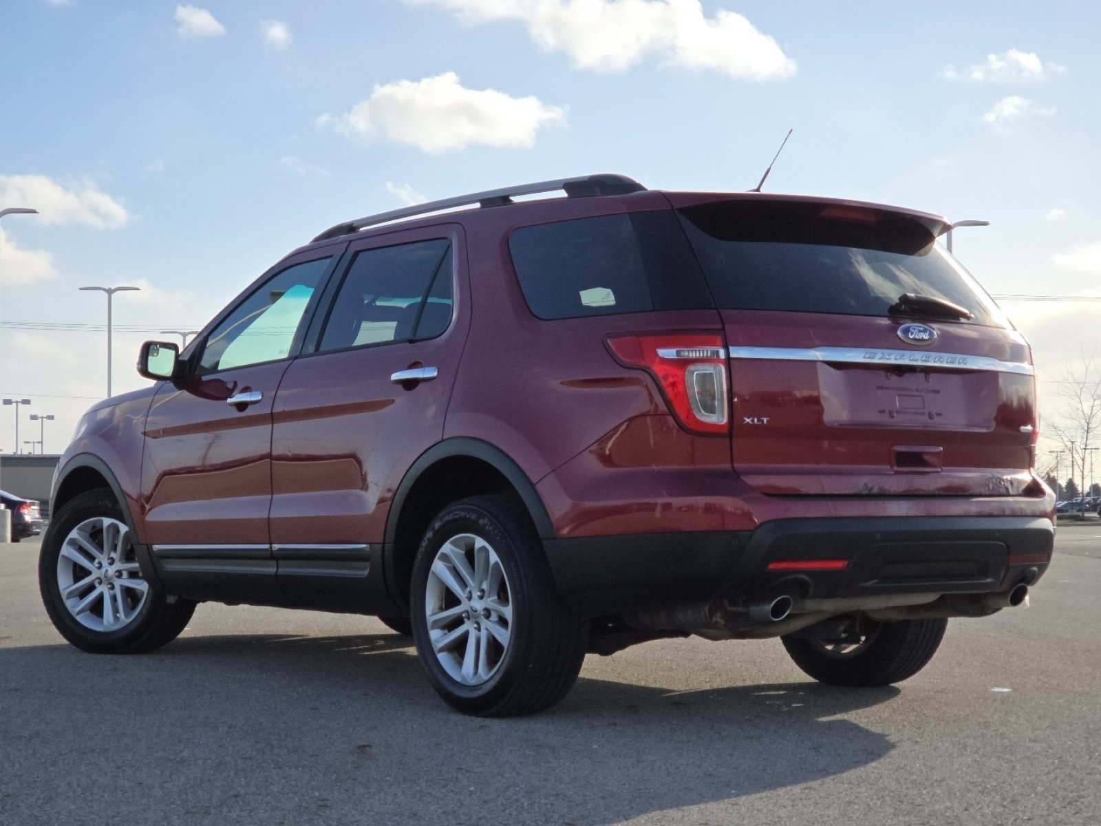 Used 2014 Ford Explorer XLT w/ Equipment Group 202A image 14