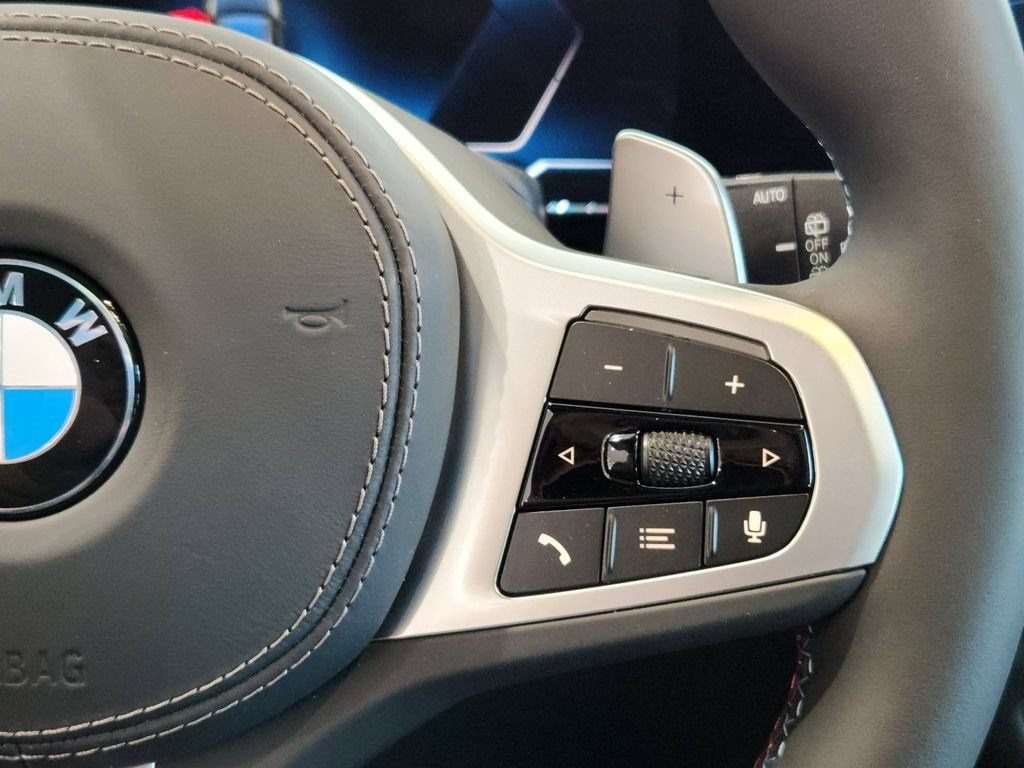 Used 2025 BMW X7 M60i AWD/4WD image 34