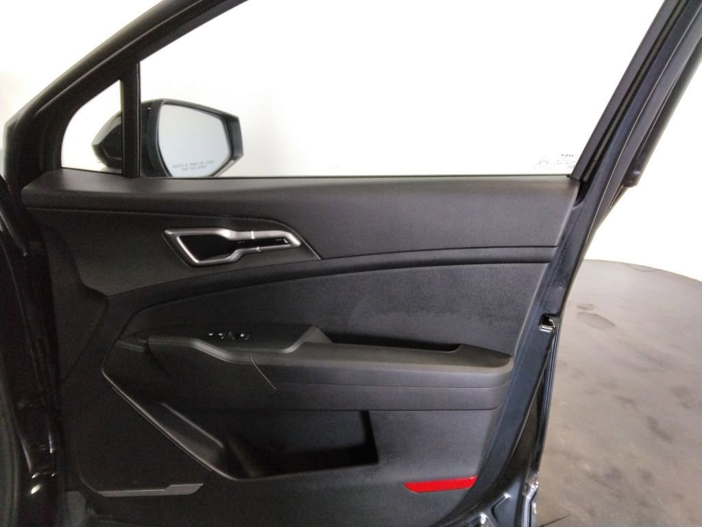 Used 2024 Kia Sportage LX image 36