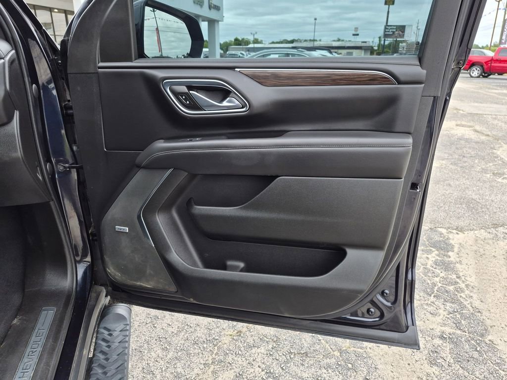 Used 2021 Chevrolet Tahoe Z71 w/ Rear Media and Nav Package AWD/4WD image 34