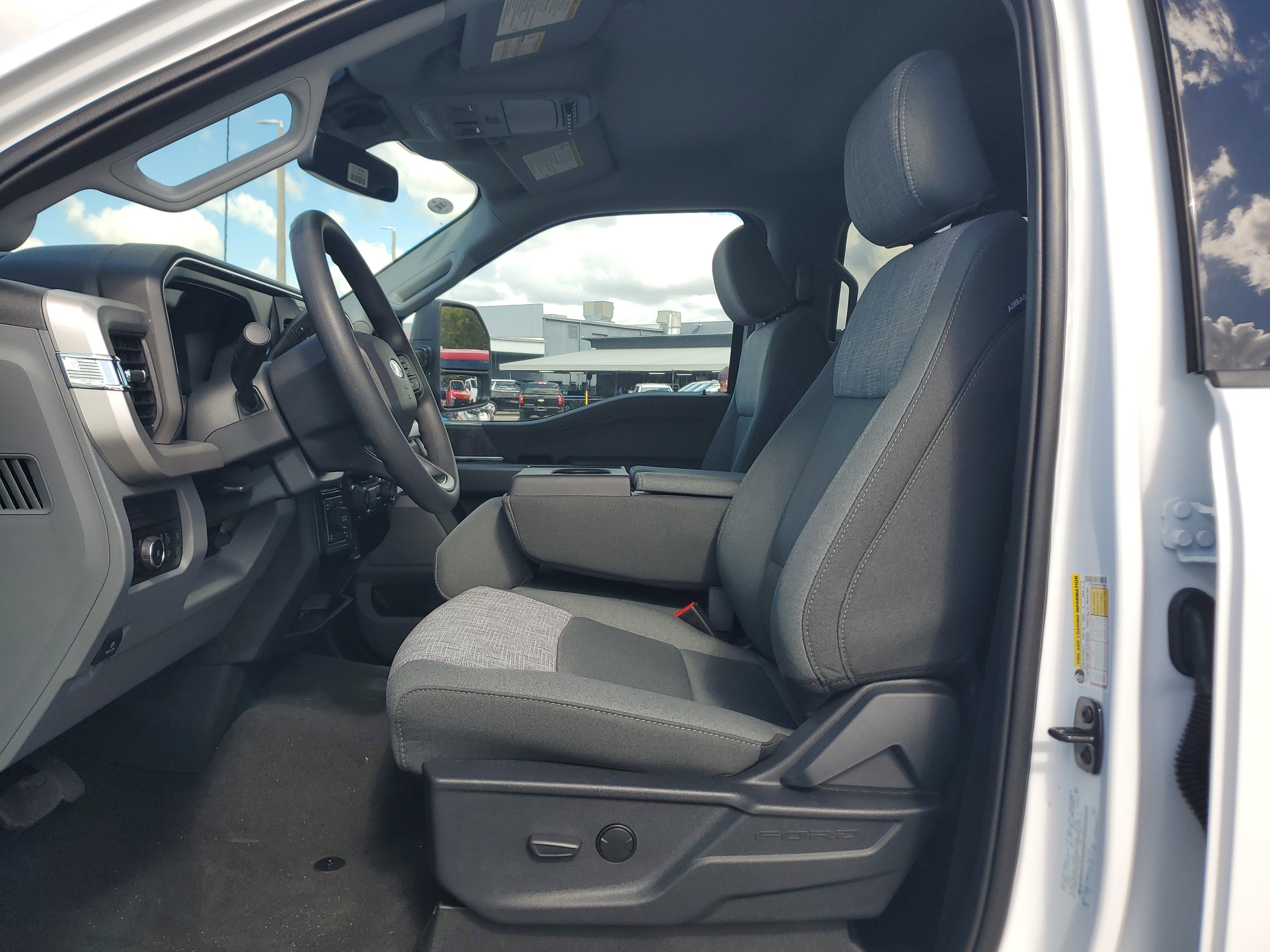 New 2026 Ford F250 XLT w/ XLT Premium Package image 10