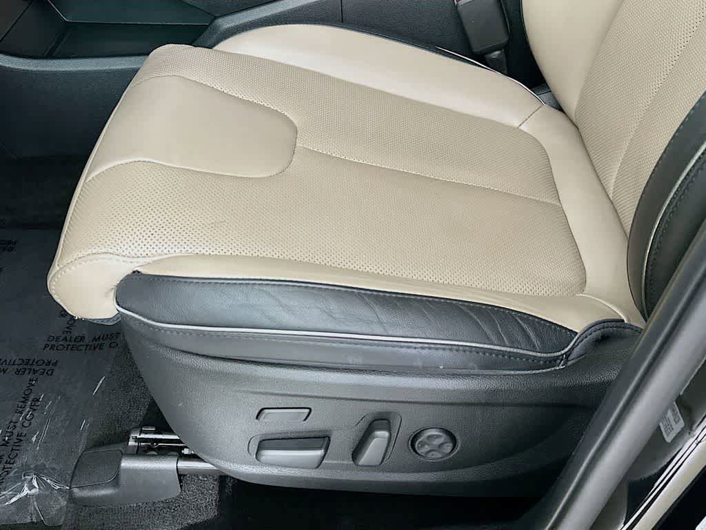 Used 2022 Hyundai Santa Fe Limited AWD/4WD image 31
