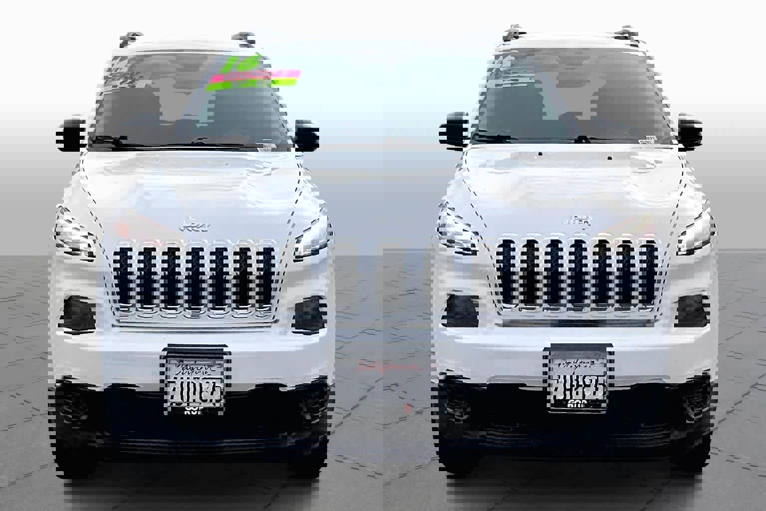 Used 2016 Jeep Cherokee Sport image 3