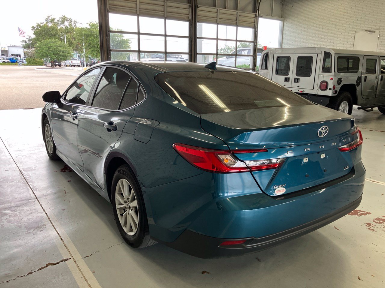 Used 2025 Toyota Camry LE w/ Convenience Package FWD image 5