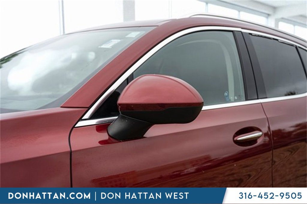 Used 2023 Buick Envision Essence image 30