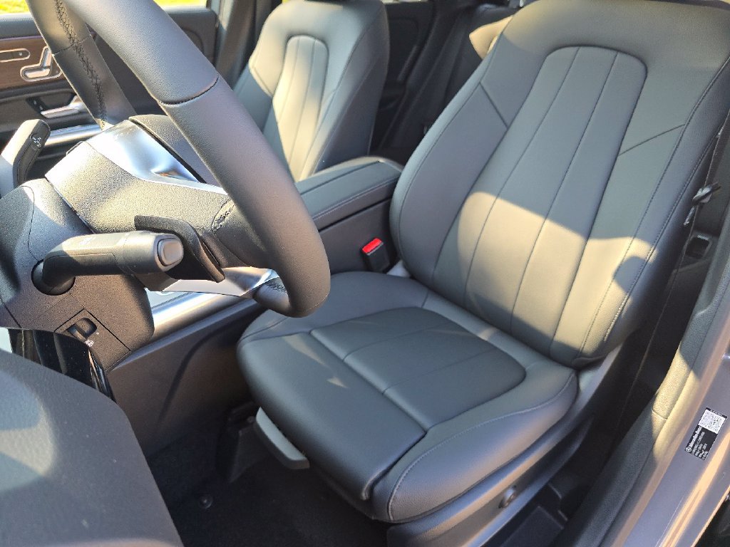New 2026 Mercedes-Benz GLA 250 4MATIC image 24