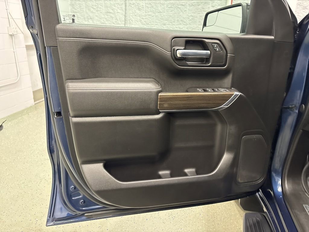 Used 2021 Chevrolet Silverado 1500 RST image 16