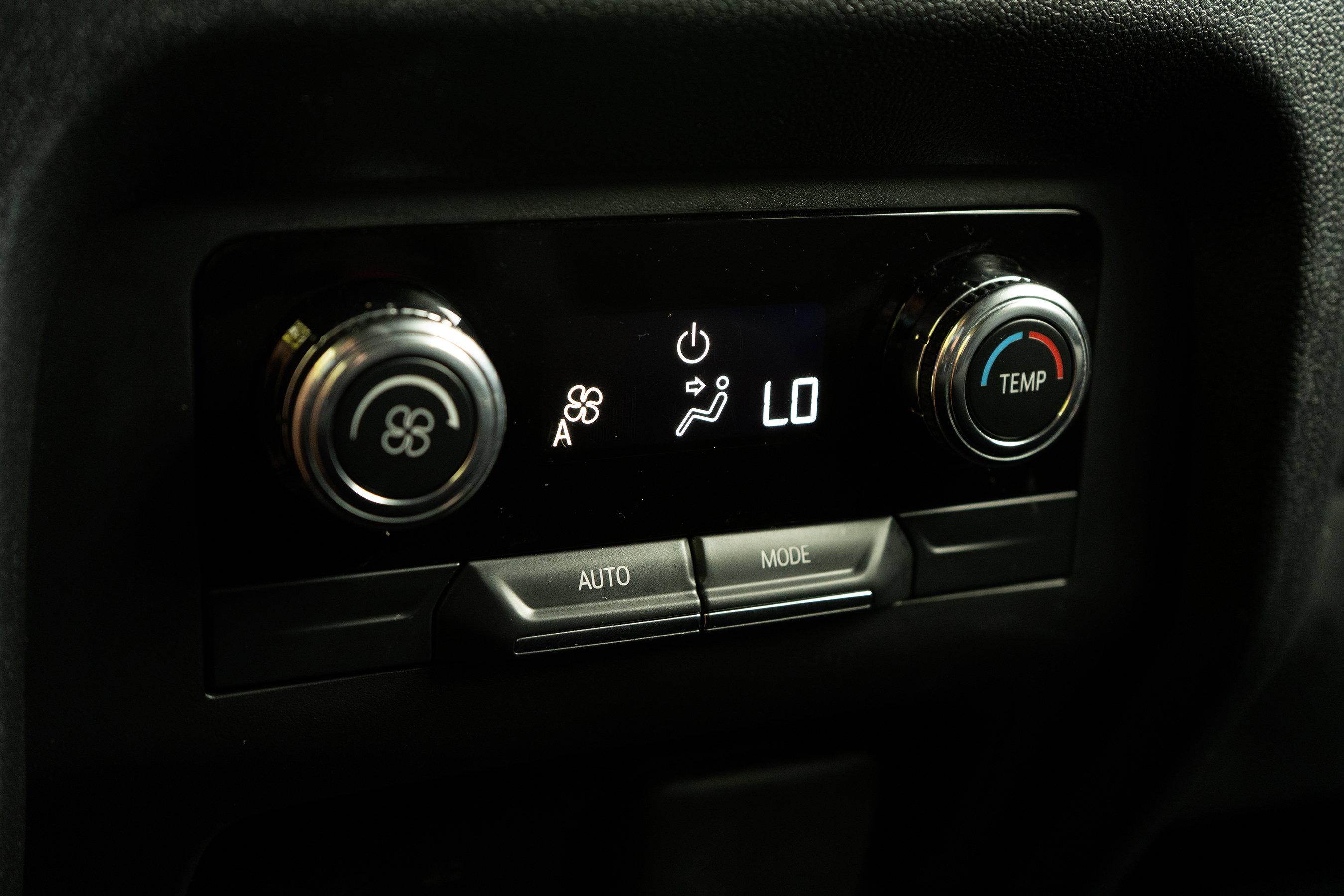 Used 2025 GMC Acadia Elevation image 40