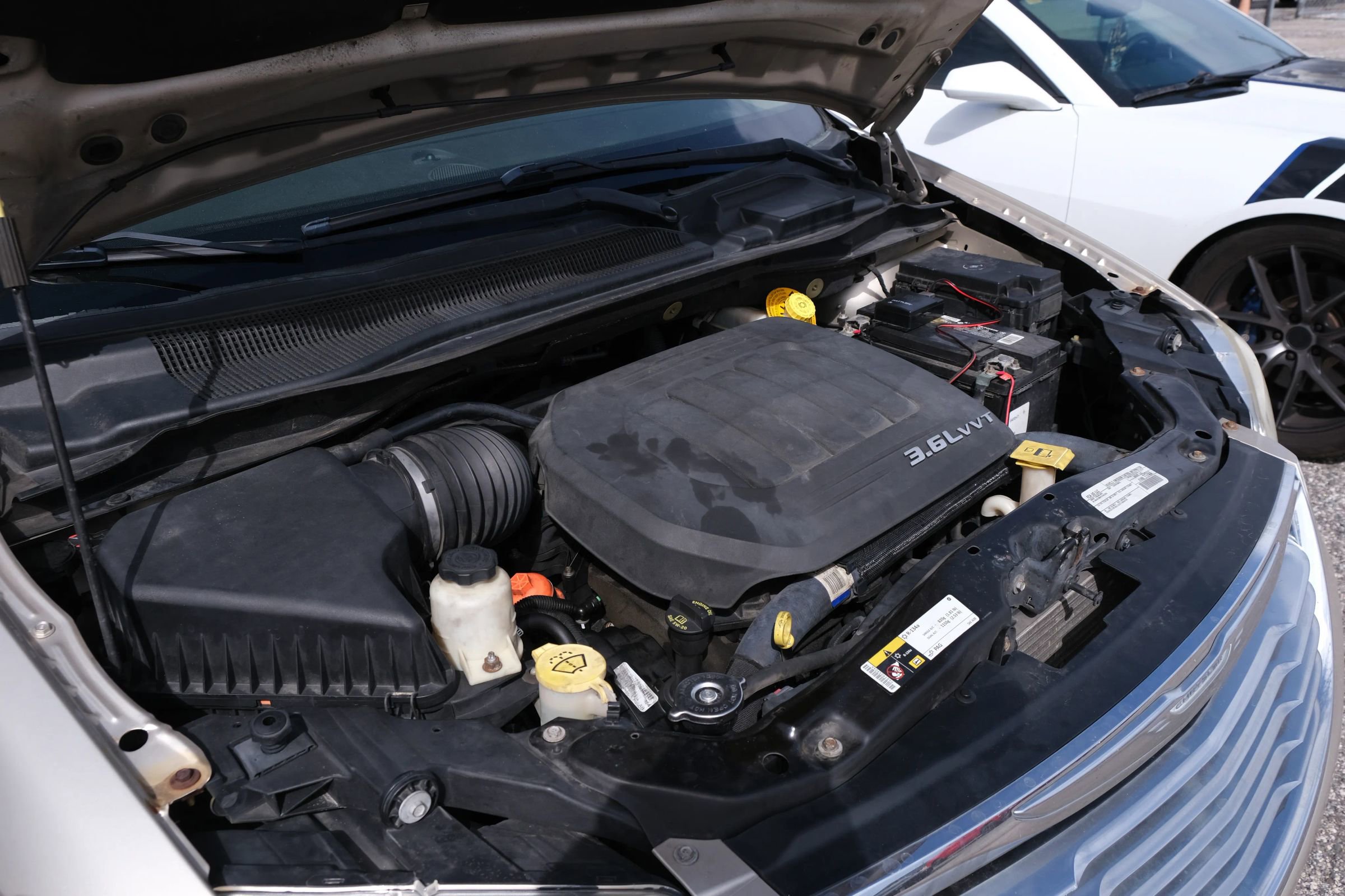 Used 2015 Chrysler Town & Country Touring image 46