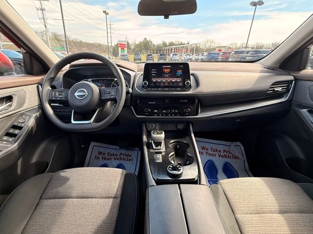 Certified 2023 Nissan Rogue SV image 21
