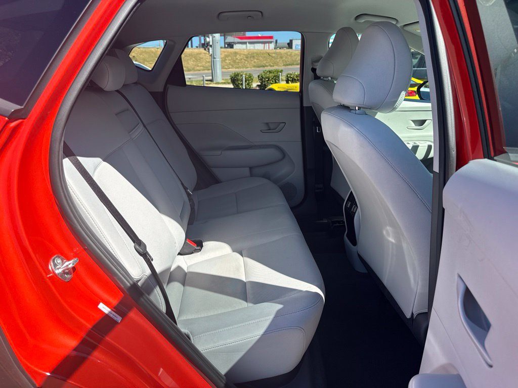 Used 2025 Hyundai Kona SEL AWD/4WD image 21