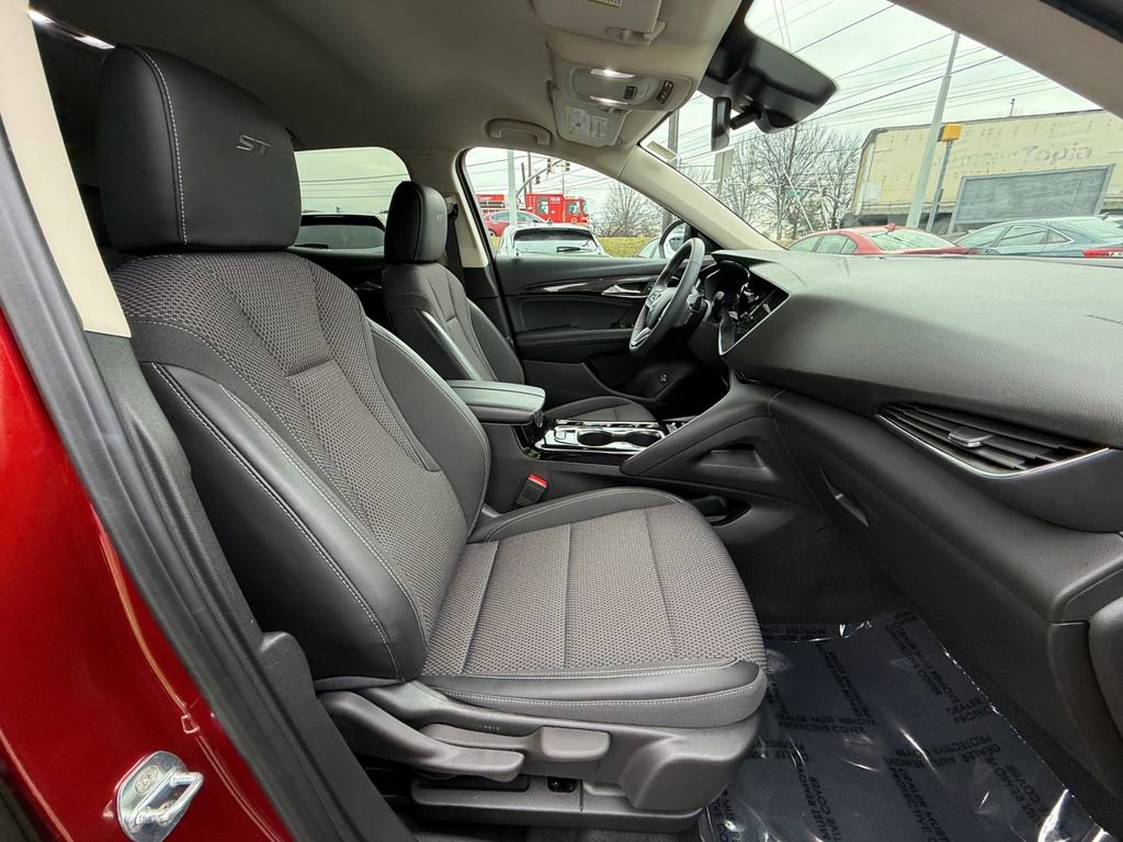 Used 2022 Buick Envision Preferred image 23