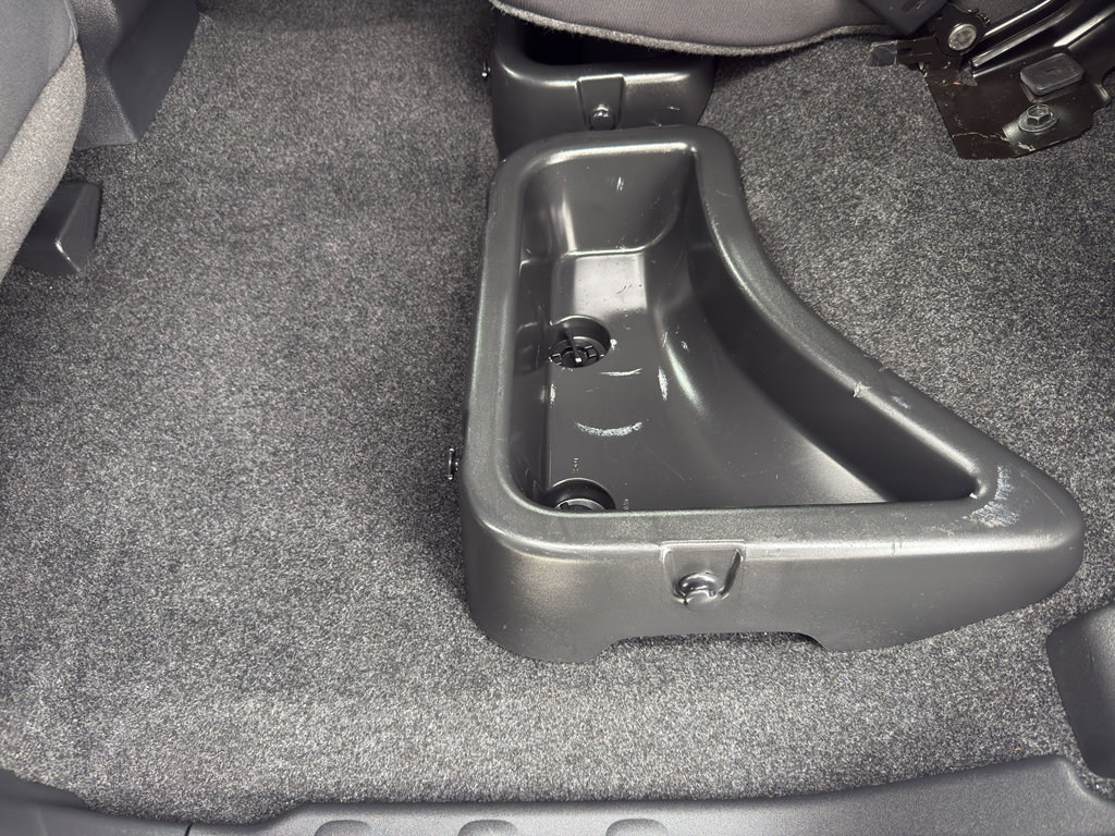 Certified 2022 Nissan Frontier SV image 34