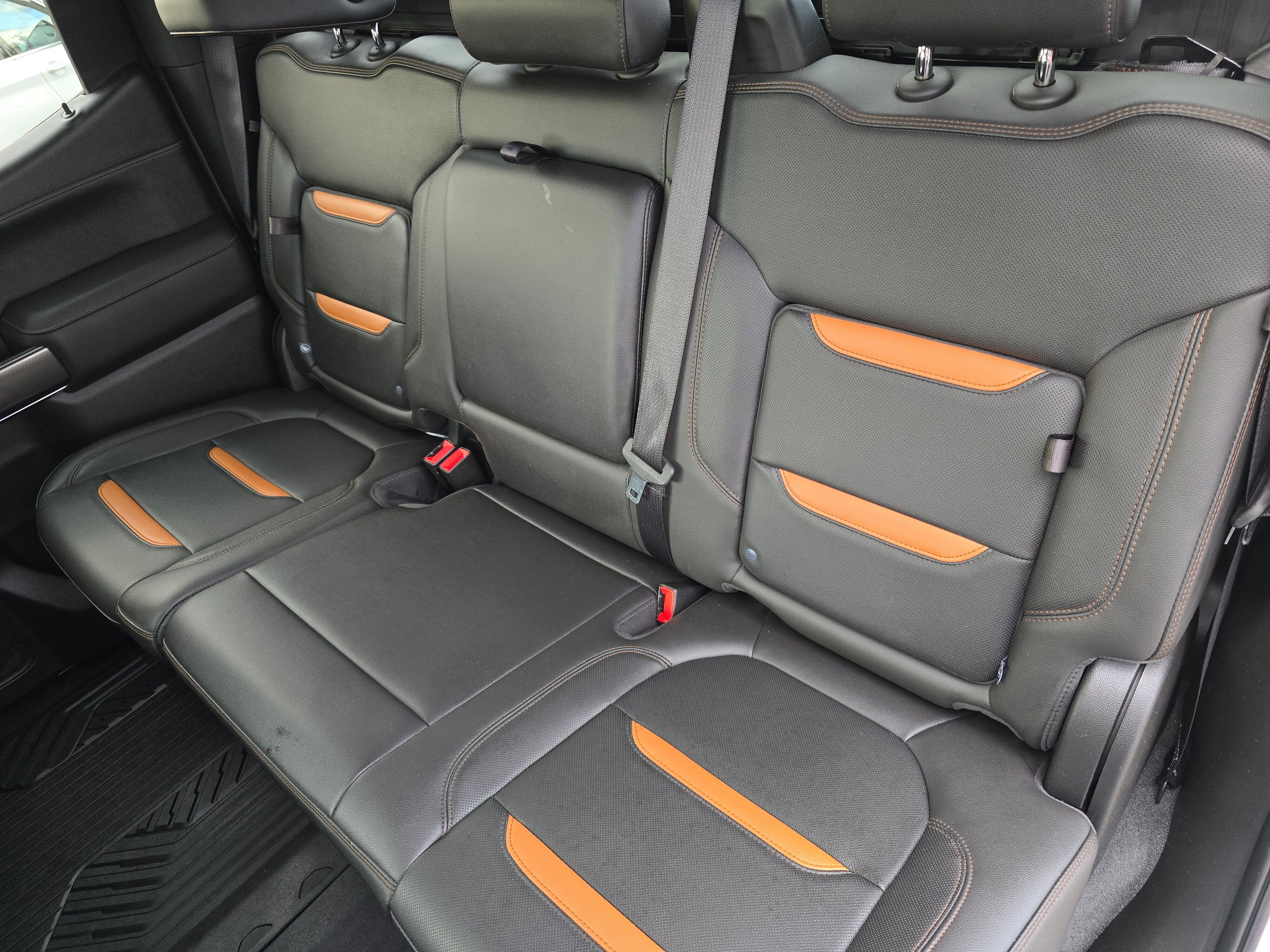 Used 2020 GMC Sierra 1500 AT4 w/ AT4 Premium Package AWD/4WD image 17