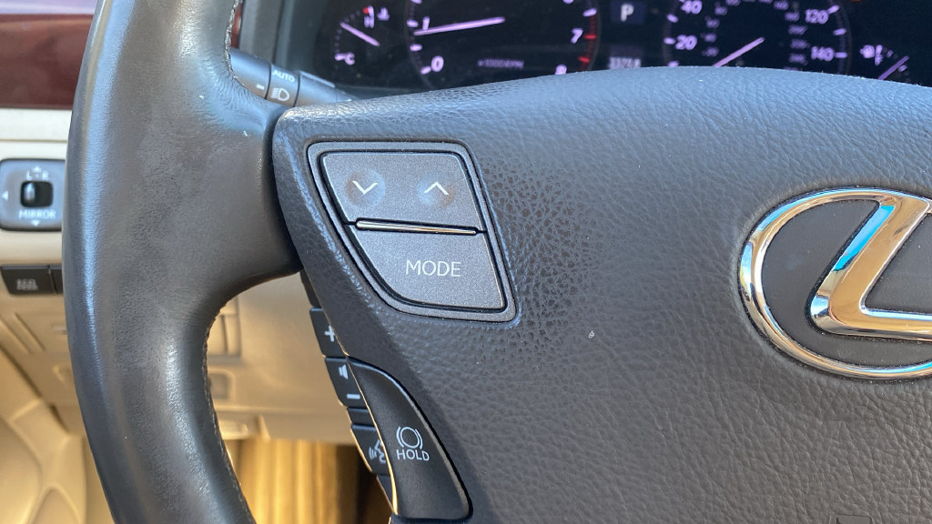 Used 2011 Lexus LS 460 AWD w/ Luxury Value Edition image 21