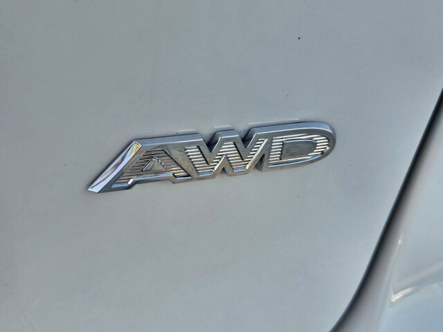 Used 2023 Chrysler Pacifica Touring-L image 35